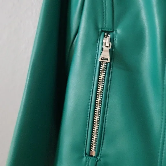 EXPRESS long sleeve zip up crop jacket PVC leather in sea green size small - Picture 3 of 4